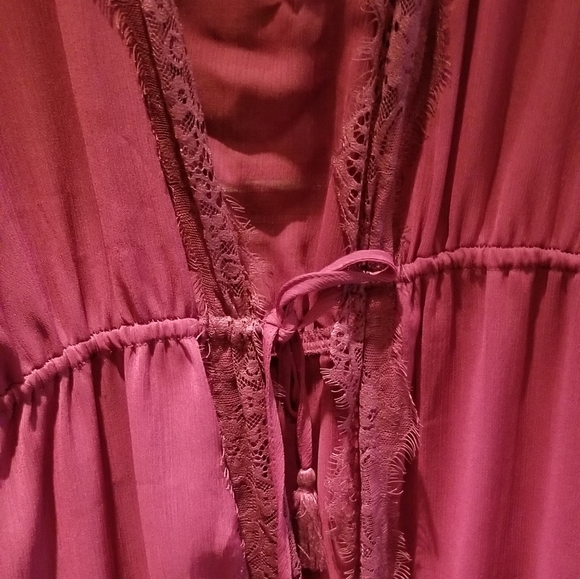 Maroon lace georgette top - Picture 2 of 2